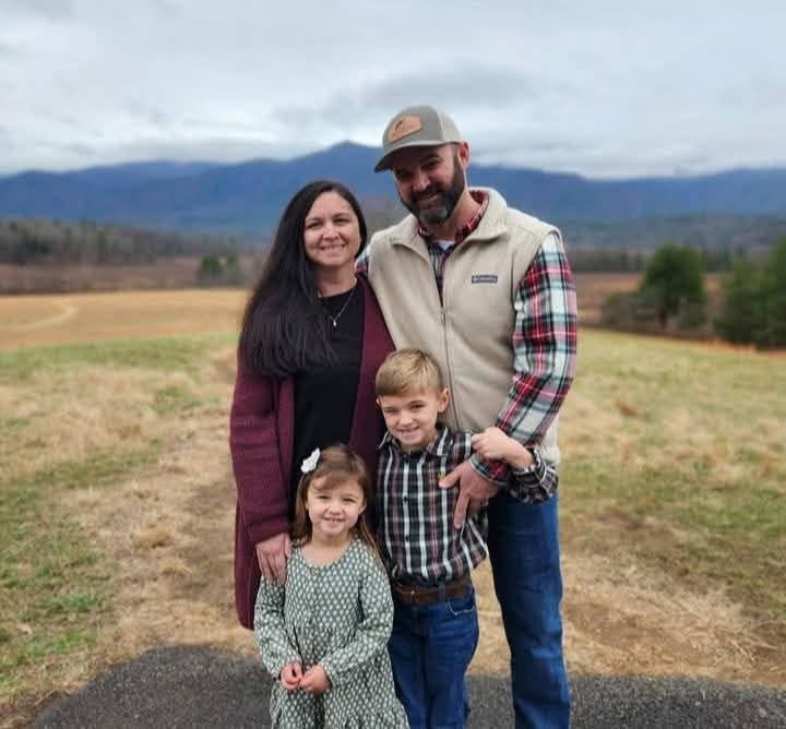 Associate Pastor Joseph and Andrea Tennyson